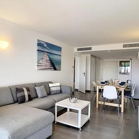 Superb Two-bed In With Pool * Αντίμπ