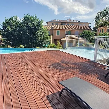 Superb Two-bed In With Pool *